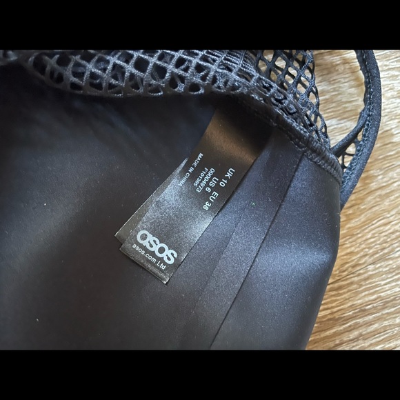 ASOS Key Ring Neoprene 90s netted bodysuit - Picture 3 of 5